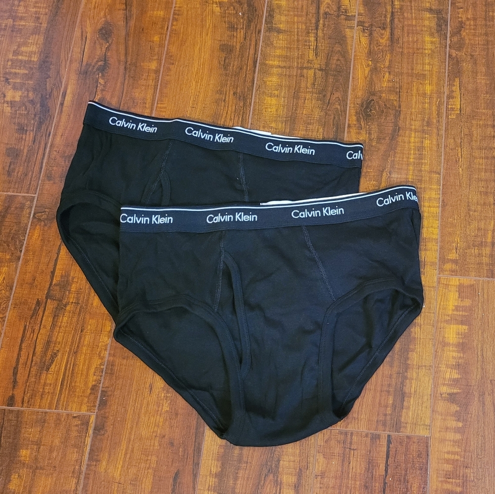 Bundle of 2 briefs-NWOT